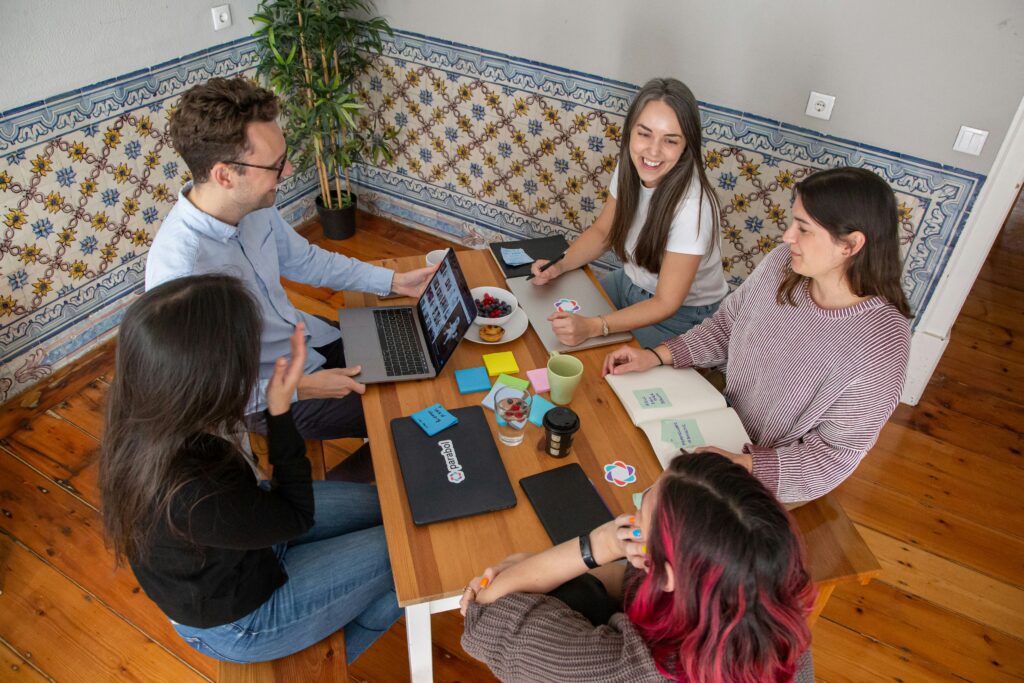 parabol the agile meeting tool e5ob6fbti64 unsplash